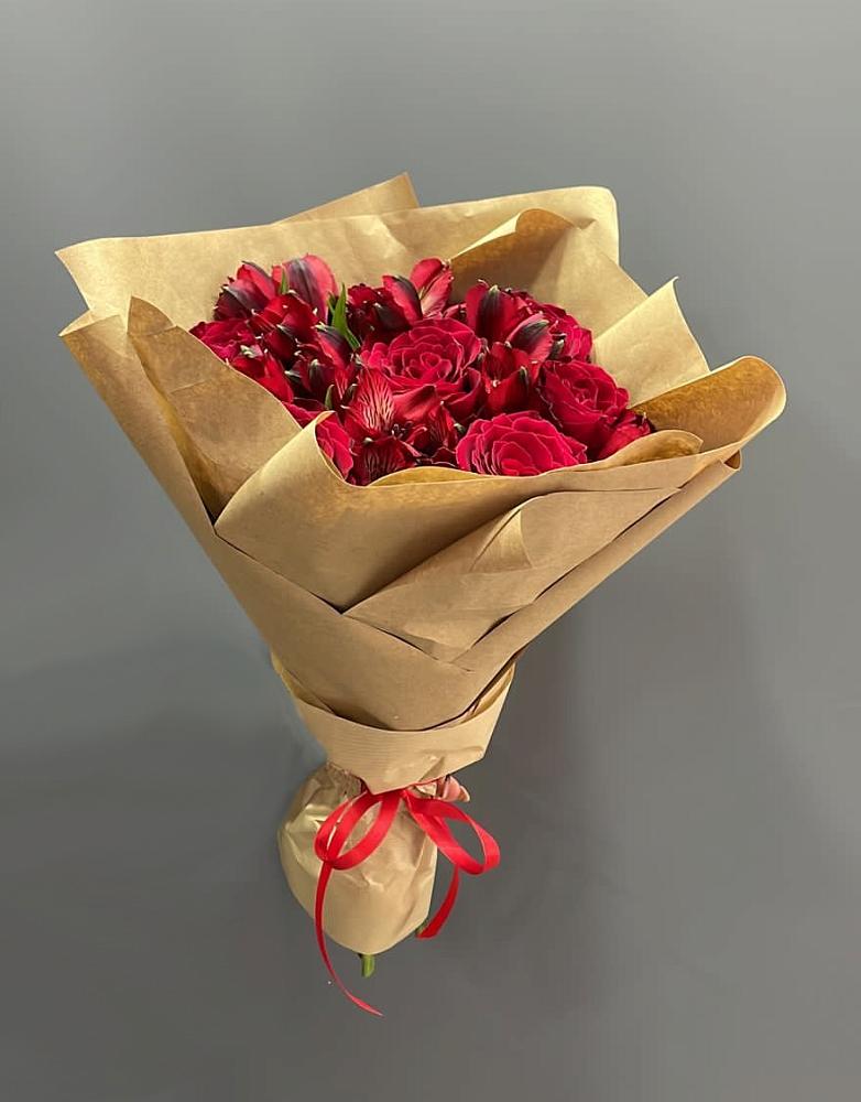 Букет цветов из: Альстромерии и Розы в Сытьково