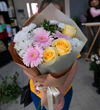 Букет цветов из:  Герберы, Розы и Хризантемы в Сытьково