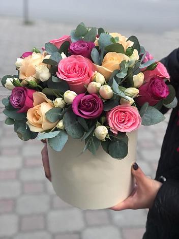 Цветочная композиция из Розы в шляпной коробке в Сытьково
