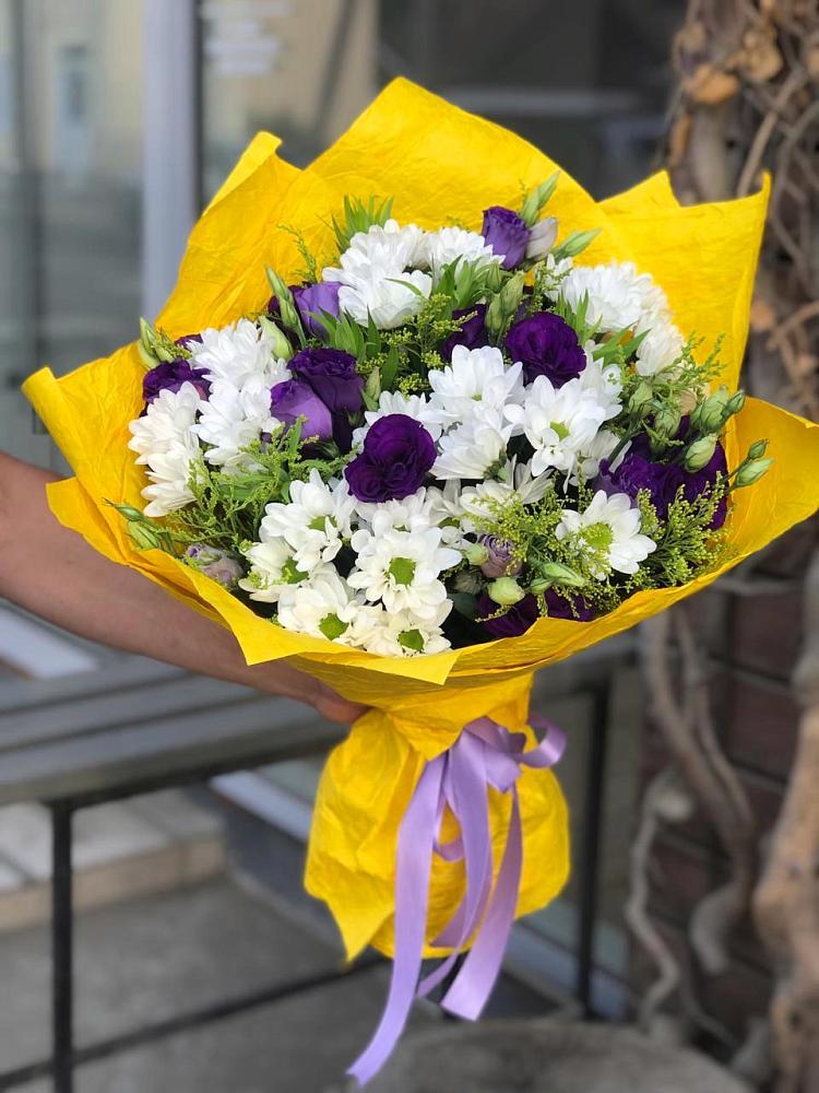 Букет цветов из: Ирисы, Хризантемы и Ромашки в Сытьково