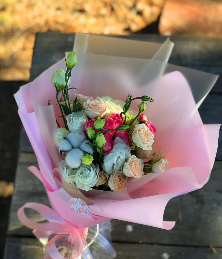 Букет цветов из: Розы и Лизиантусы в Сытьково