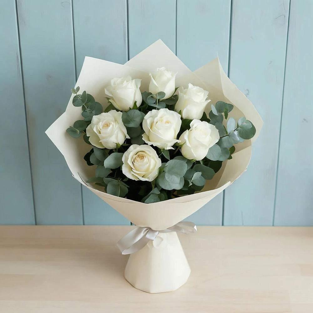 Букет Белые розы в Эвкалипте в Сытьково