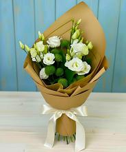 Букет цветов из:  Хризантемы и Лизиантусы в Сытьково