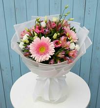 Букет цветов из:  Герберы, Альстромерии и Лизиантусы в Сытьково