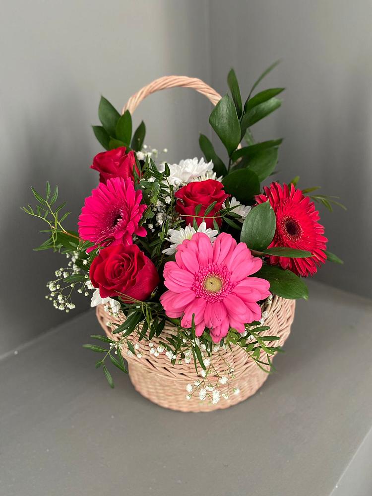Цветочная композиция из Розы, Хризантемы и Герберы в корзине в Сытьково