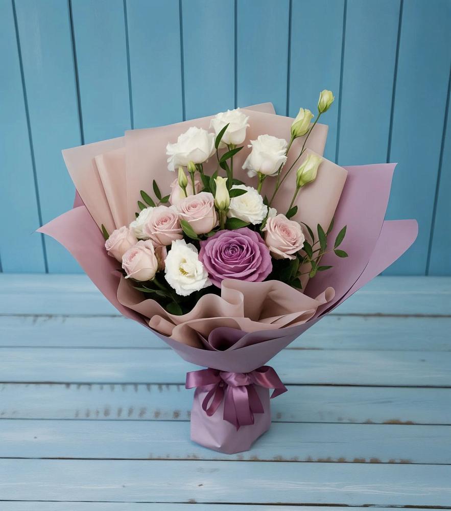 Букет цветов из: Розы и Лизиантусы в Сытьково